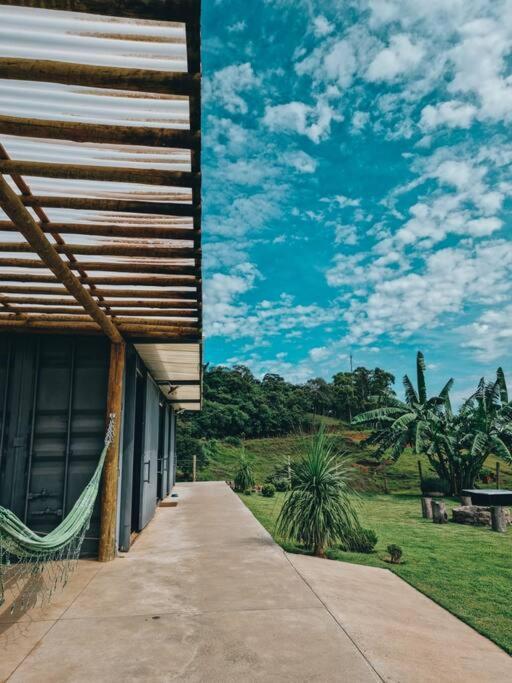 Vila Casa Container Com Spa E Linda Vista Para A Serra Da Mantiqueira Bueno Brandão Exteriér fotografie